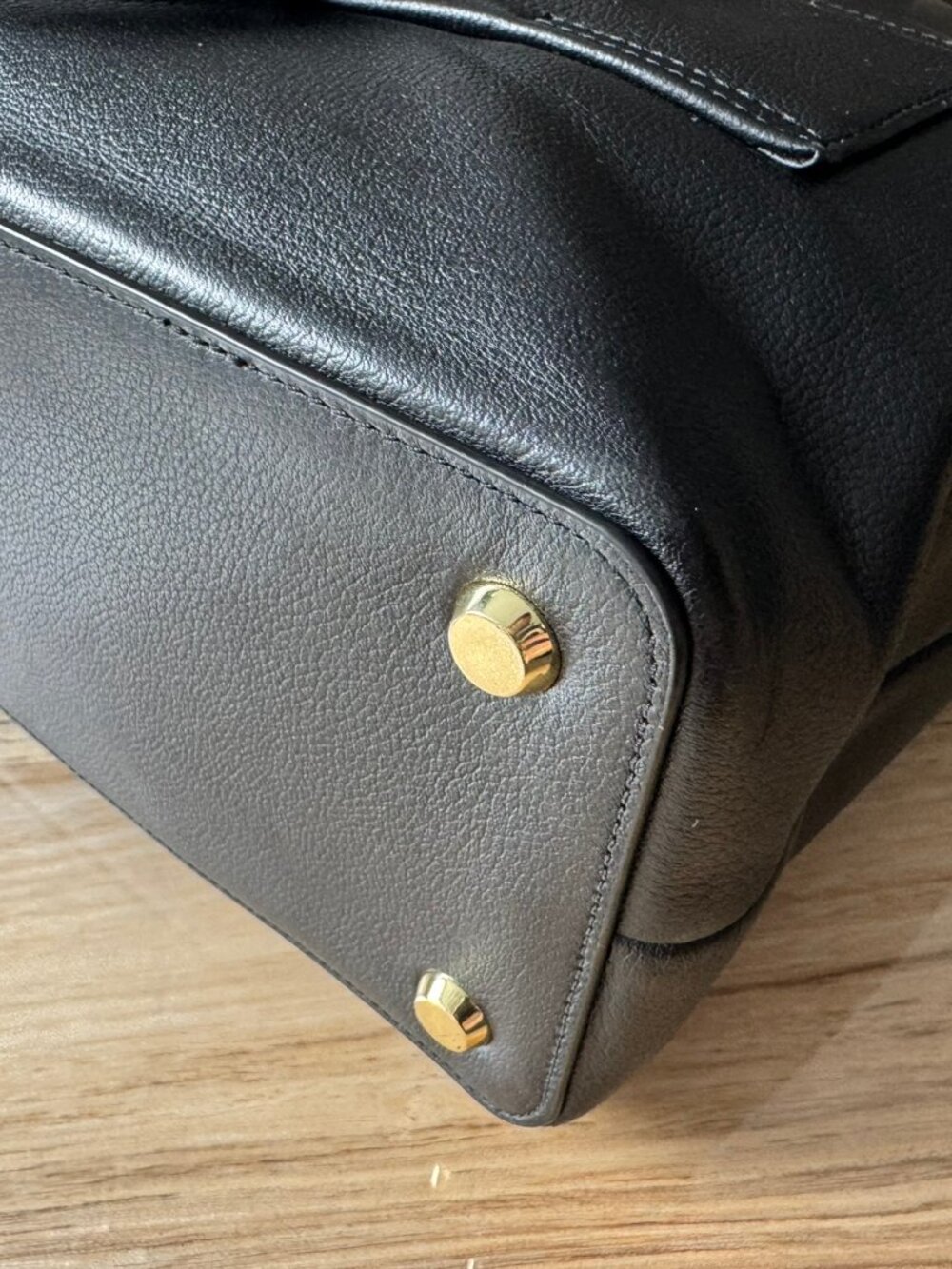 Tumi Voyageur "Monika" Leather Tote Laptop Bag BLACK GOLD HARDWARE LIKE NEW - Picture 15 of 17